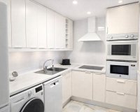 Resale - apartment - Marbella - Puerto Banús
