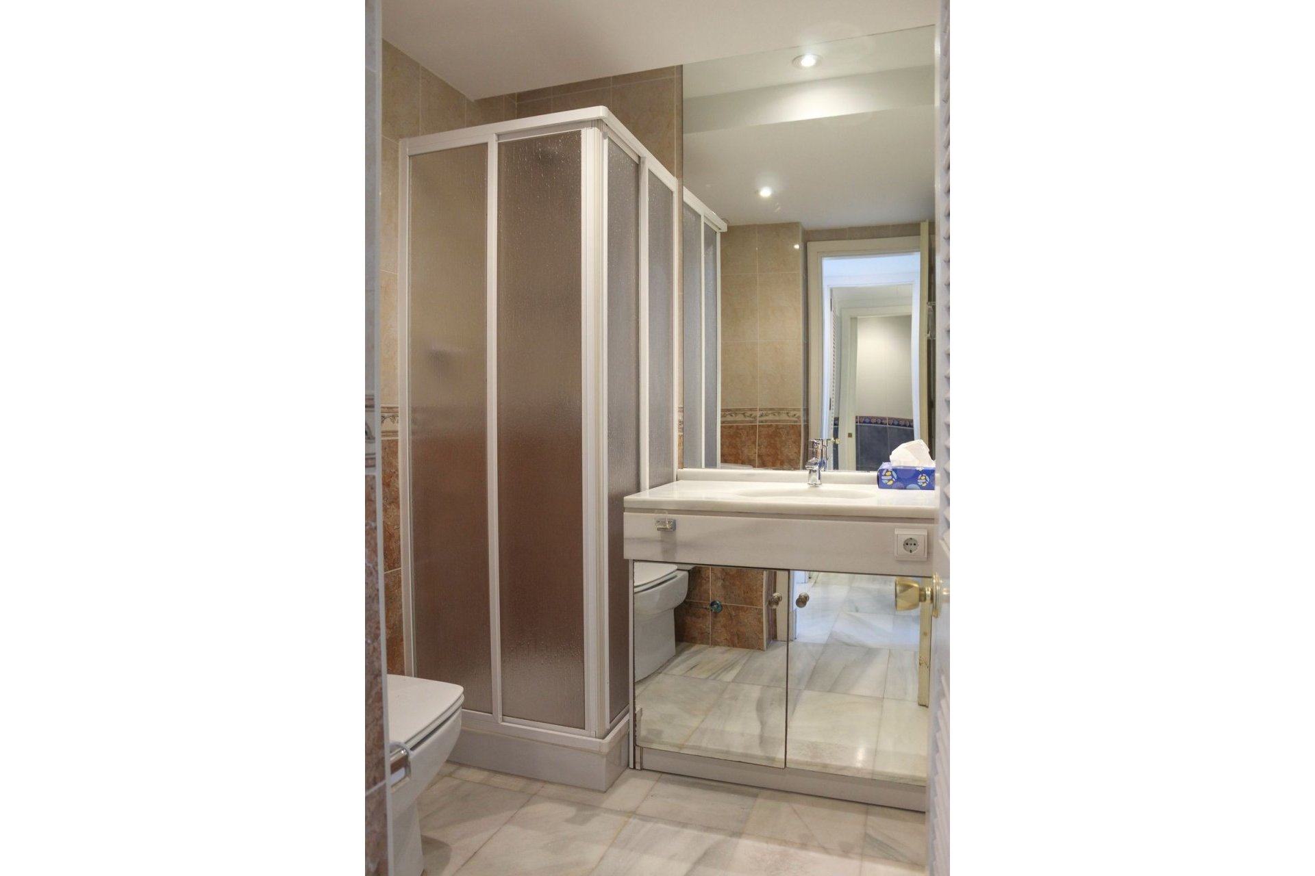 Resale - apartment - Marbella - Puerto Banús