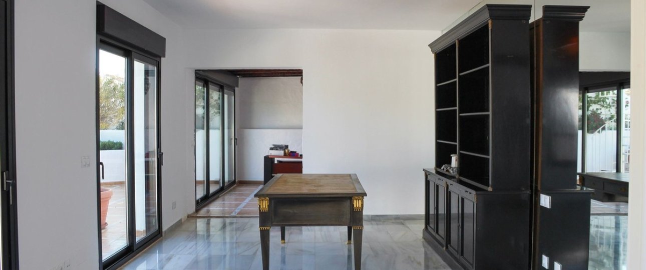 Resale - apartment - Marbella - Puerto Banús