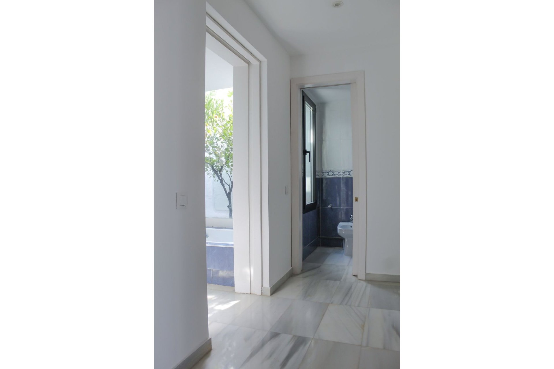 Resale - apartment - Marbella - Puerto Banús