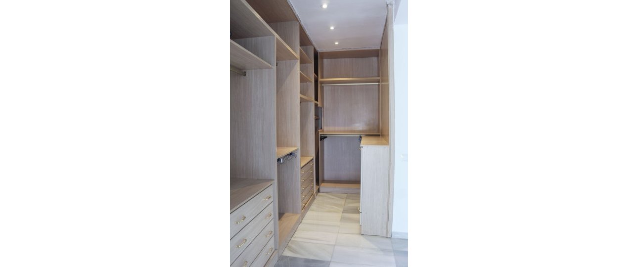 Resale - apartment - Marbella - Puerto Banús