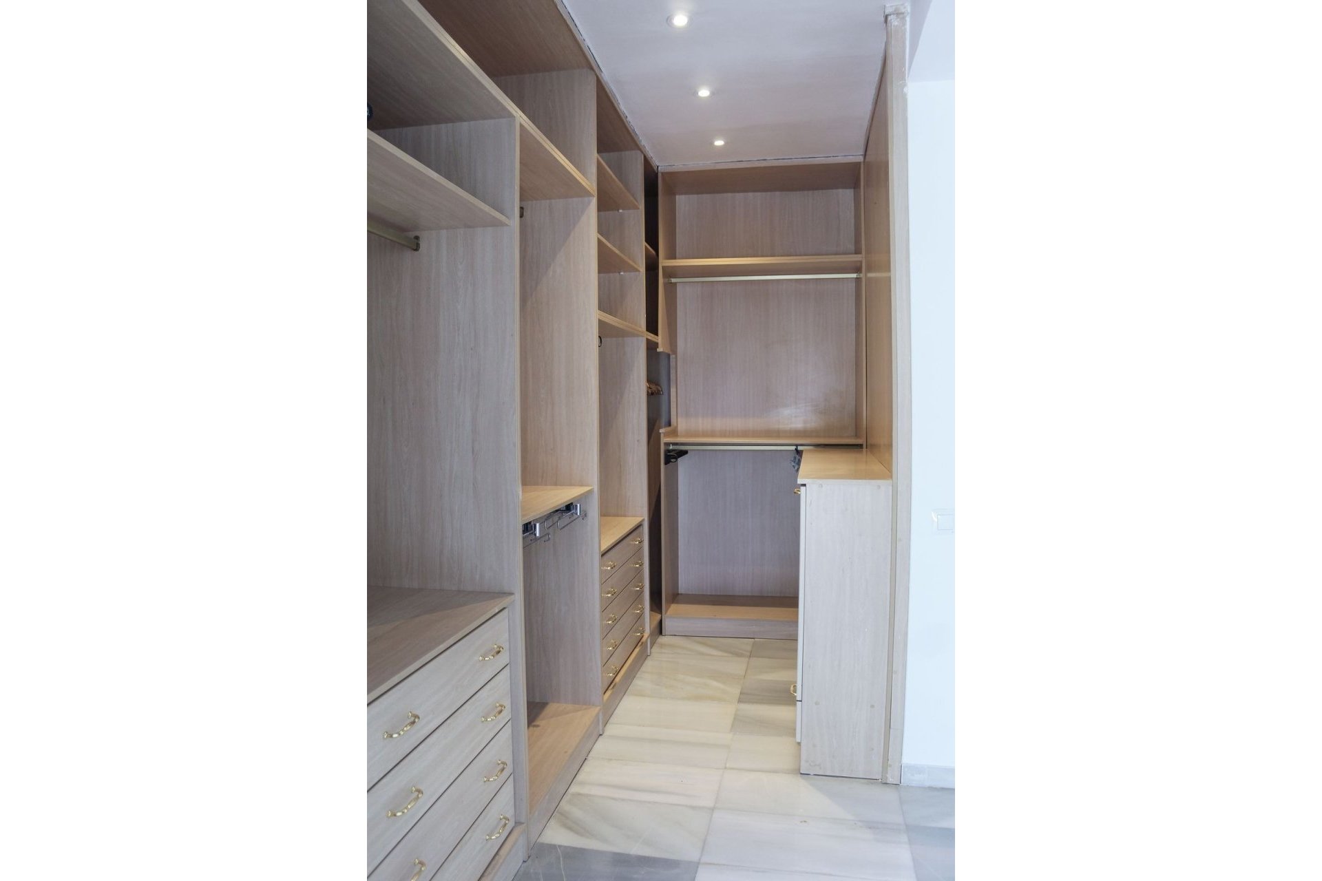 Resale - apartment - Marbella - Puerto Banús