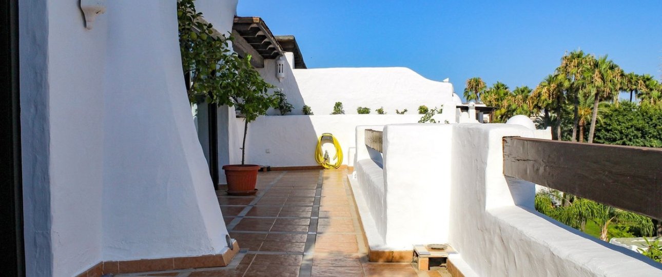 Resale - apartment - Marbella - Puerto Banús