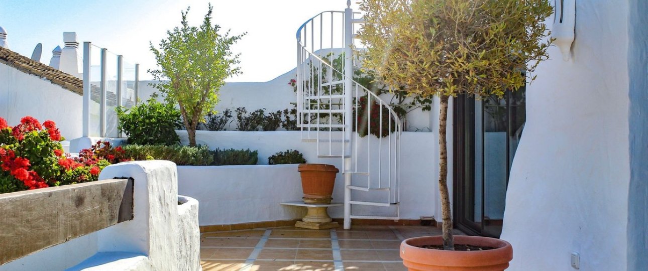Resale - apartment - Marbella - Puerto Banús