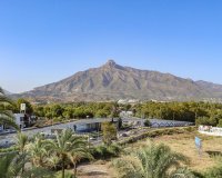 Resale - apartment - Marbella - Puerto Banús