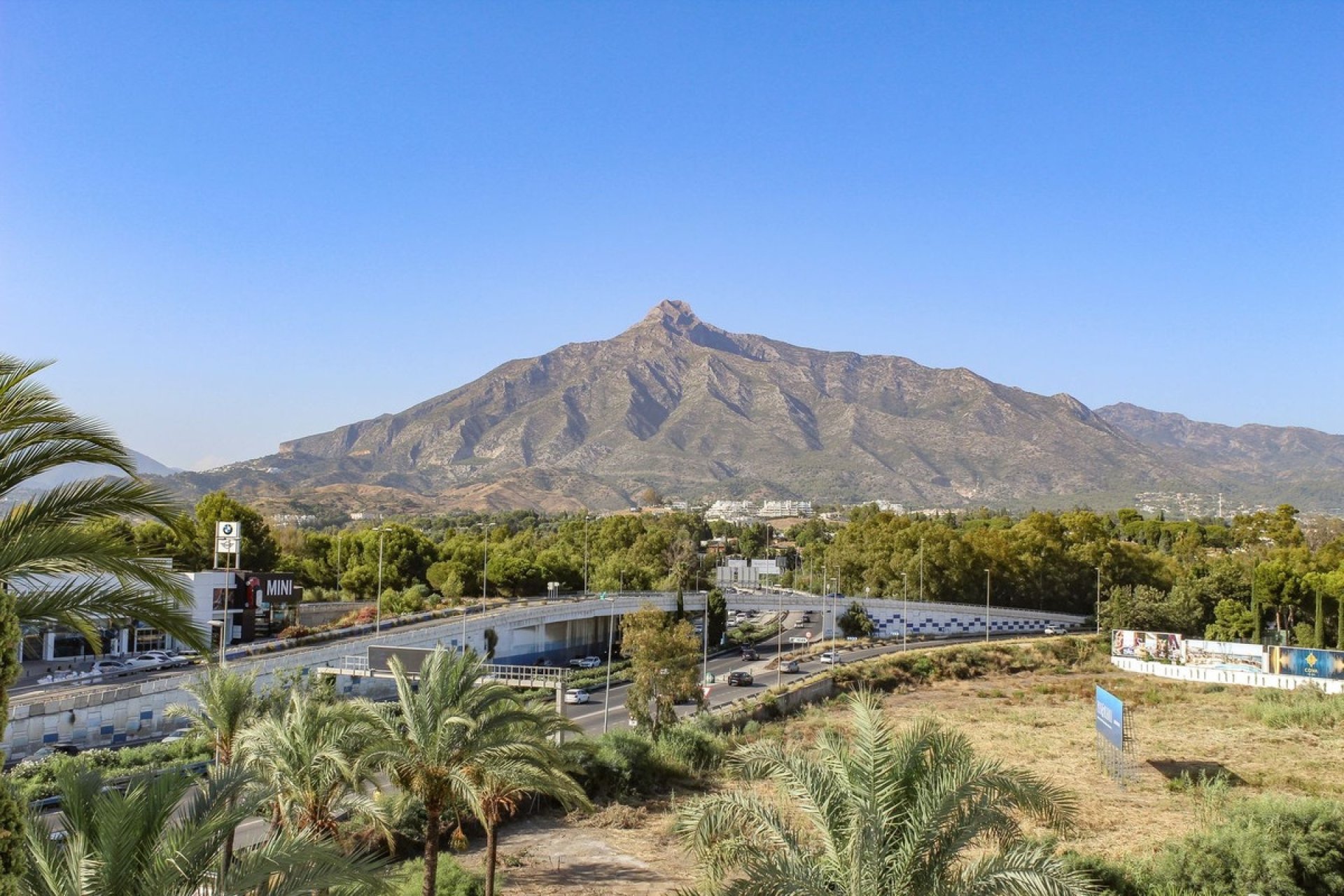 Resale - apartment - Marbella - Puerto Banús