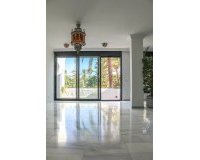 Resale - apartment - Marbella - Puerto Banús