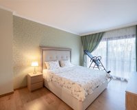 Resale - apartment - Marbella - Puerto Banús