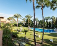 Resale - apartment - Marbella - Puerto Banús