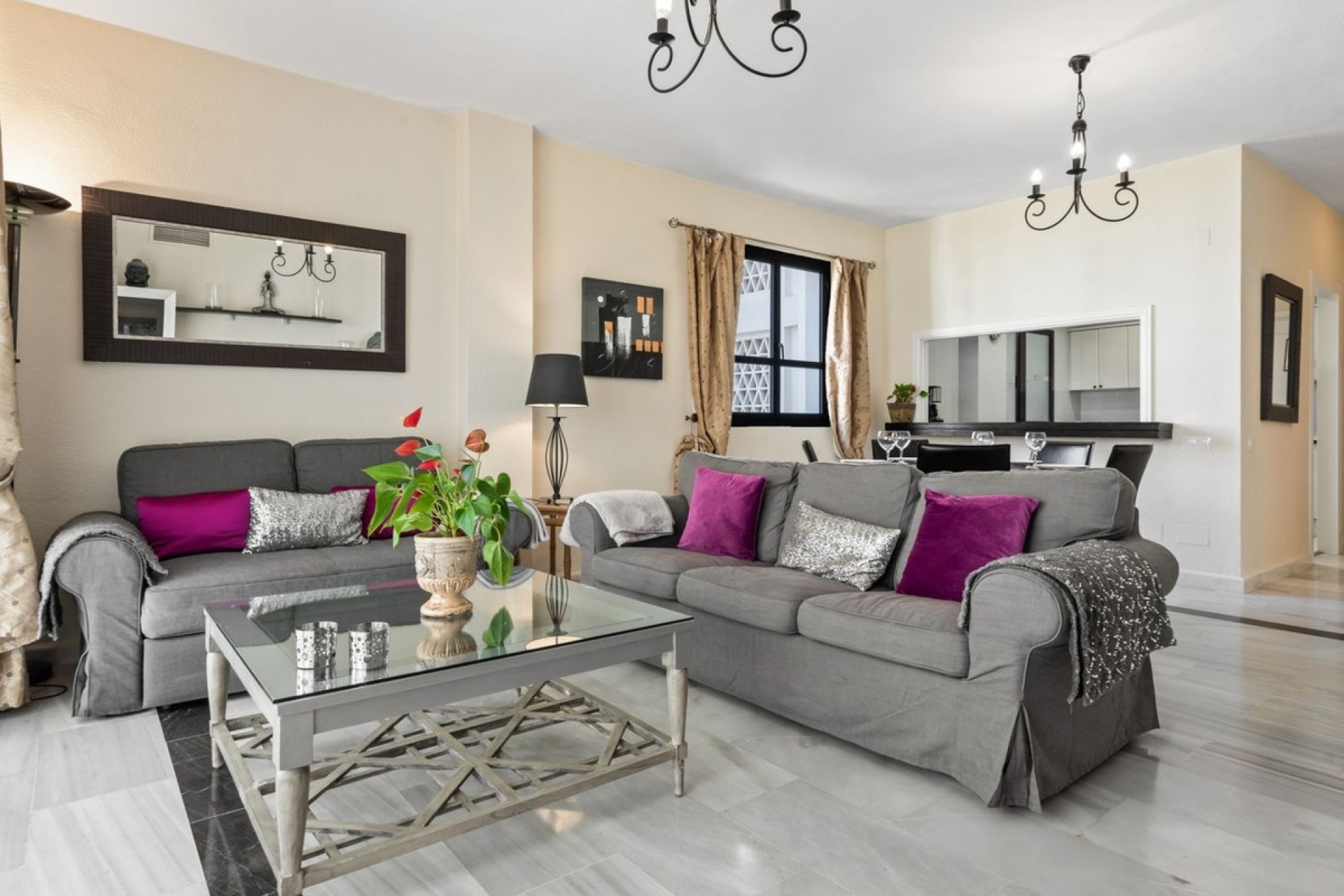 Resale - apartment - Marbella - Puerto Banús