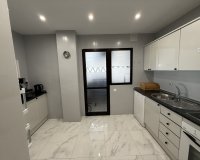 Resale - apartment - Marbella - Puerto Banús