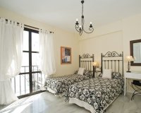Resale - apartment - Marbella - Puerto Banús