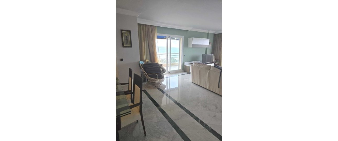 Resale - apartment - Marbella - Puerto Banús