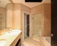 Resale - apartment - Marbella - Puerto Banús