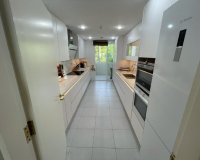 Resale - apartment - Marbella - Puerto Banús