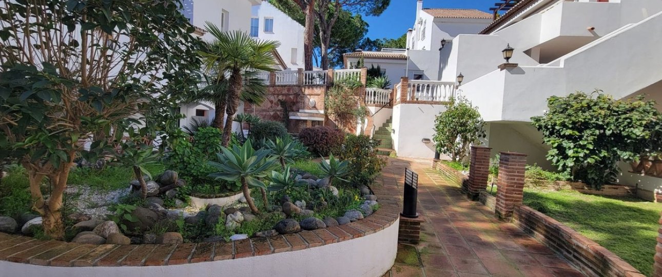 Resale - apartment - Marbella - Puerto Banús