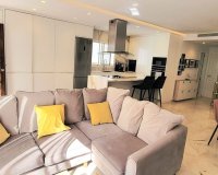 Resale - apartment - Marbella - Puerto Banús