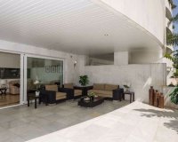 Resale - apartment - Marbella - Puerto Banús