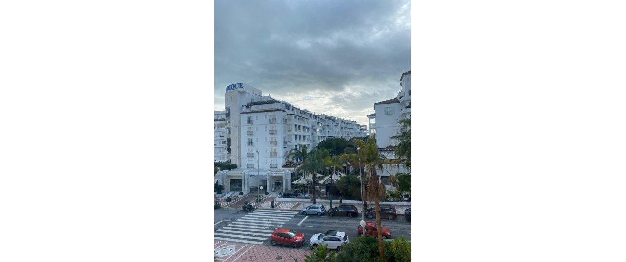 Resale - apartment - Marbella - Puerto Banús
