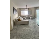 Resale - apartment - Marbella - Puerto Banús