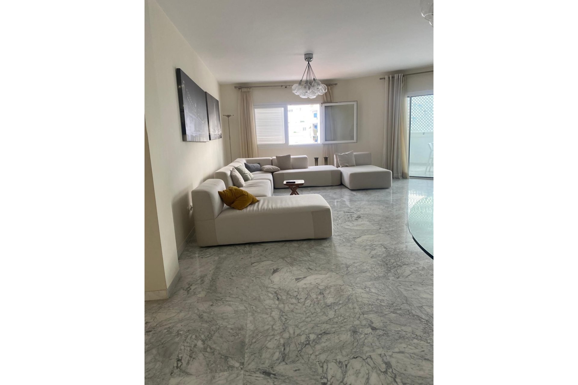 Resale - apartment - Marbella - Puerto Banús
