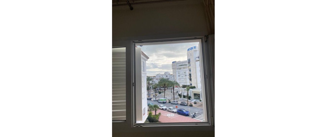 Resale - apartment - Marbella - Puerto Banús