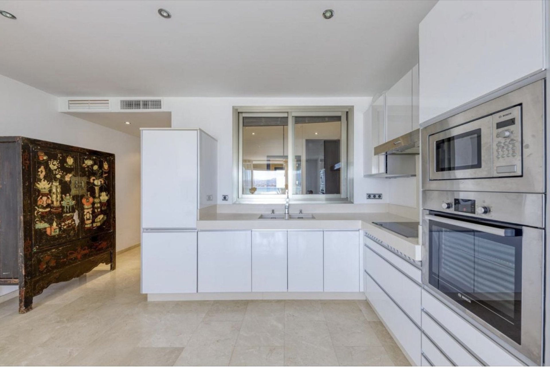 Resale - apartment - Marbella - Puerto Banús
