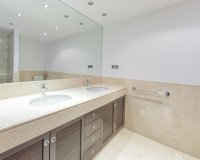 Resale - apartment - Marbella - Puerto Banús