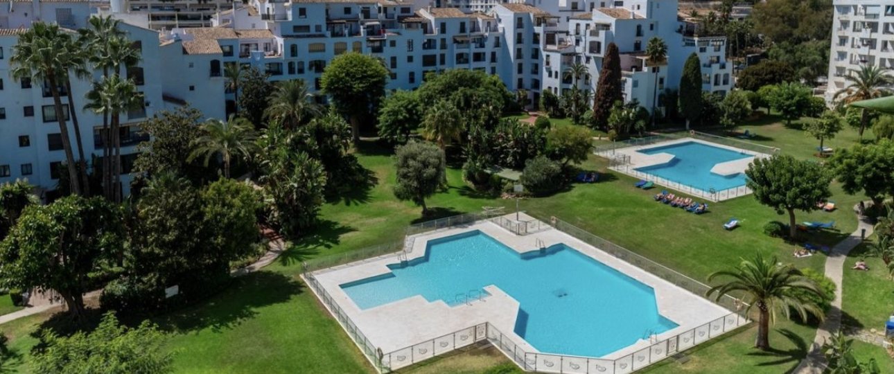 Resale - apartment - Marbella - Puerto Banús