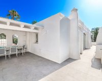Resale - apartment - Marbella - Puerto Banús