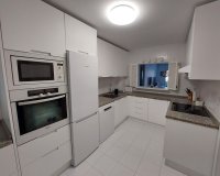 Resale - apartment - Marbella - Puerto Banús