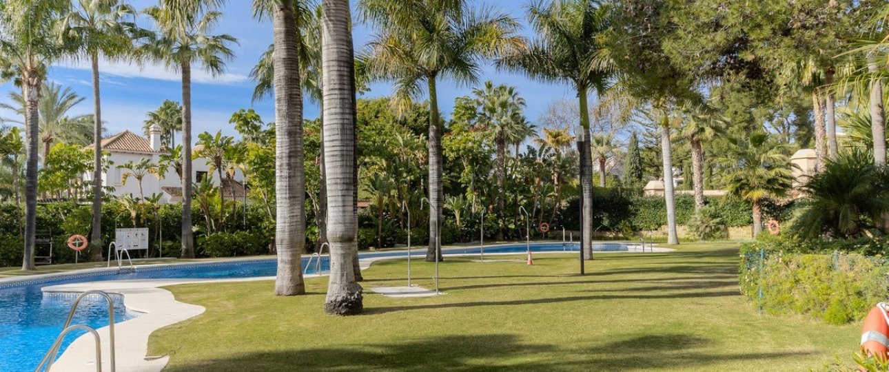 Resale - apartment - Marbella - Puerto Banús