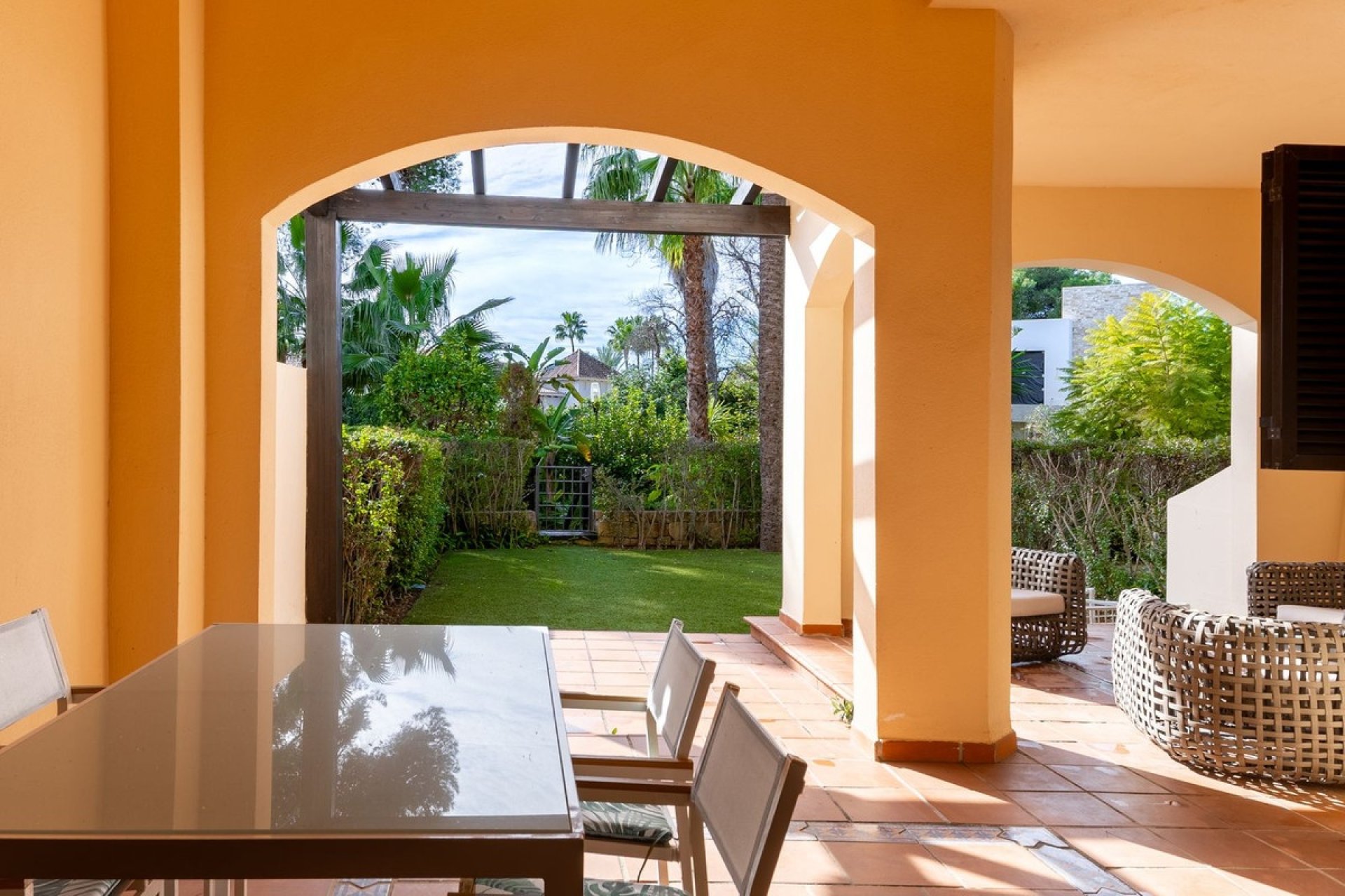 Resale - apartment - Marbella - Puerto Banús