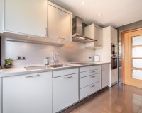Resale - apartment - Marbella - Puerto Banús