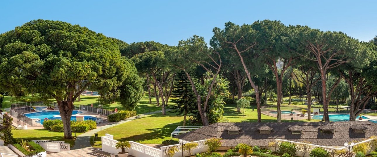 Resale - apartment - Marbella - Puerto Banús