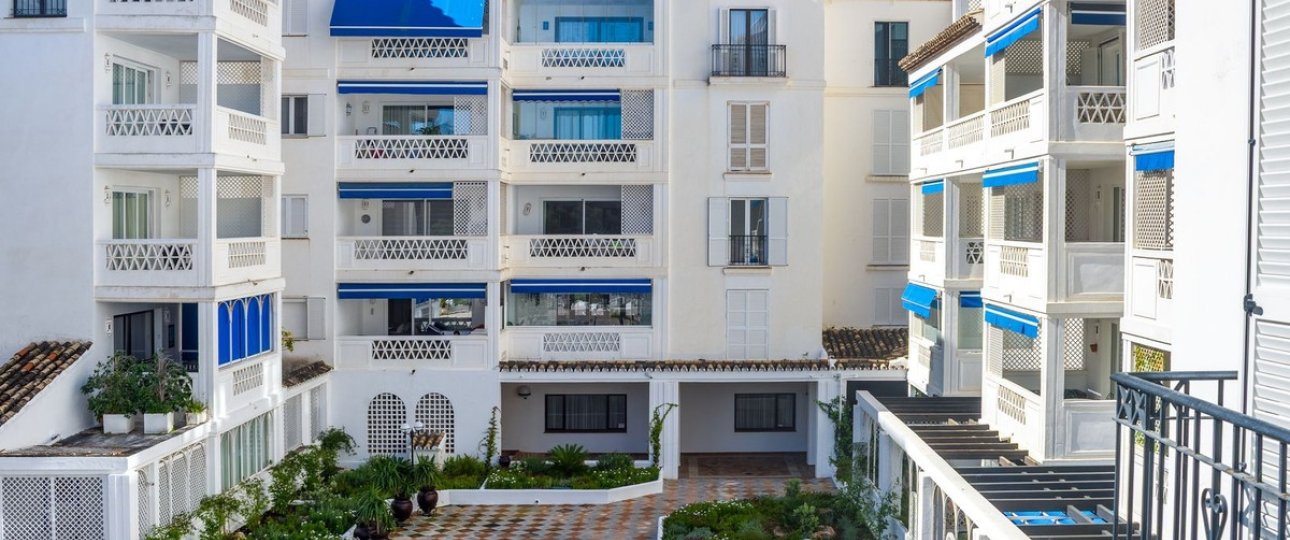 Resale - apartment - Marbella - Puerto Banús