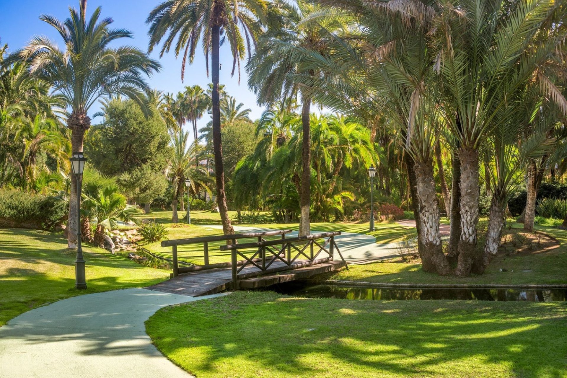 Resale - apartment - Marbella - Puerto Banús