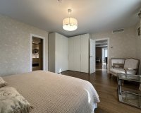 Resale - apartment - Marbella - Puerto Banús