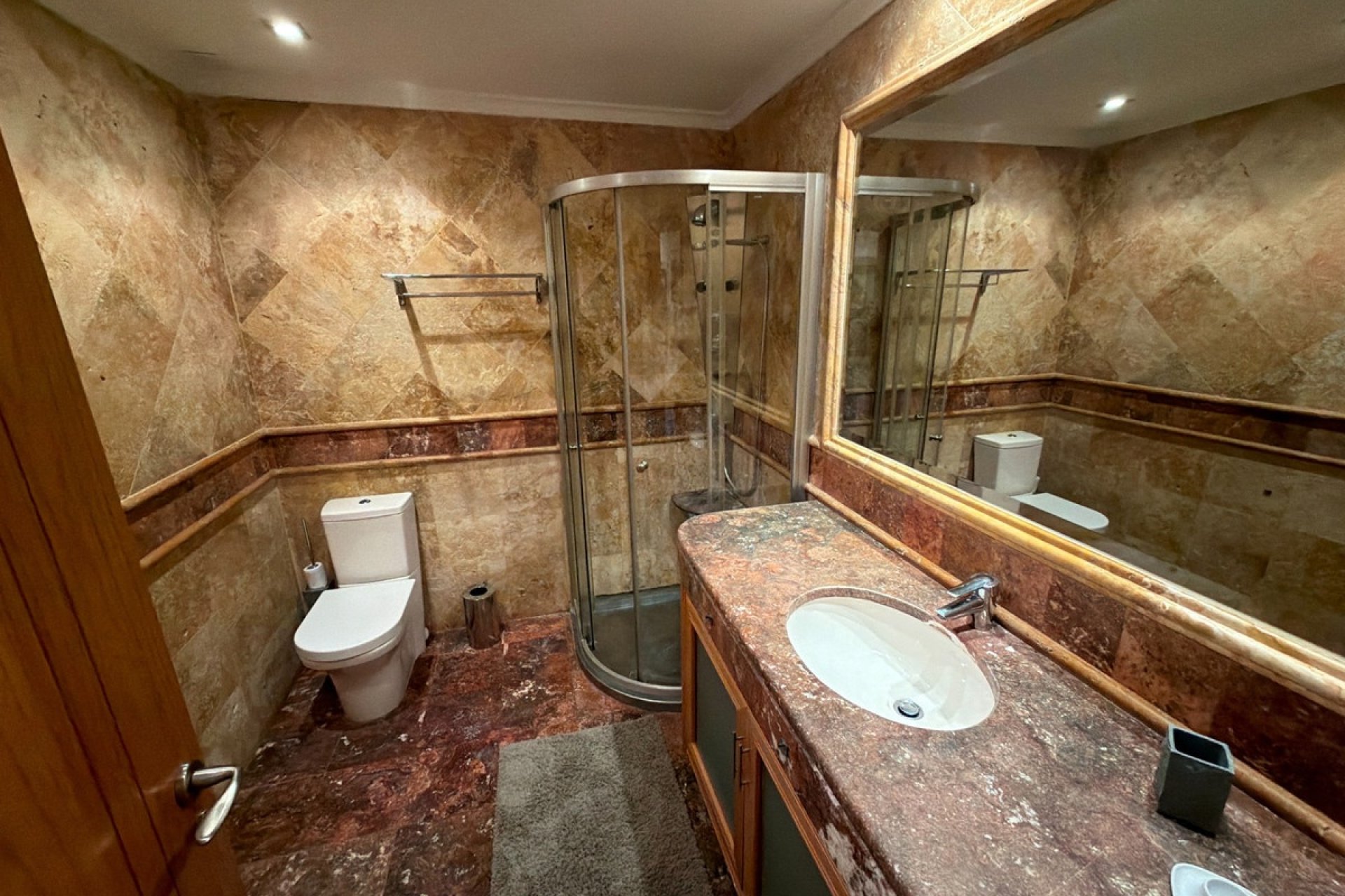 Resale - apartment - Marbella - Puerto Banús
