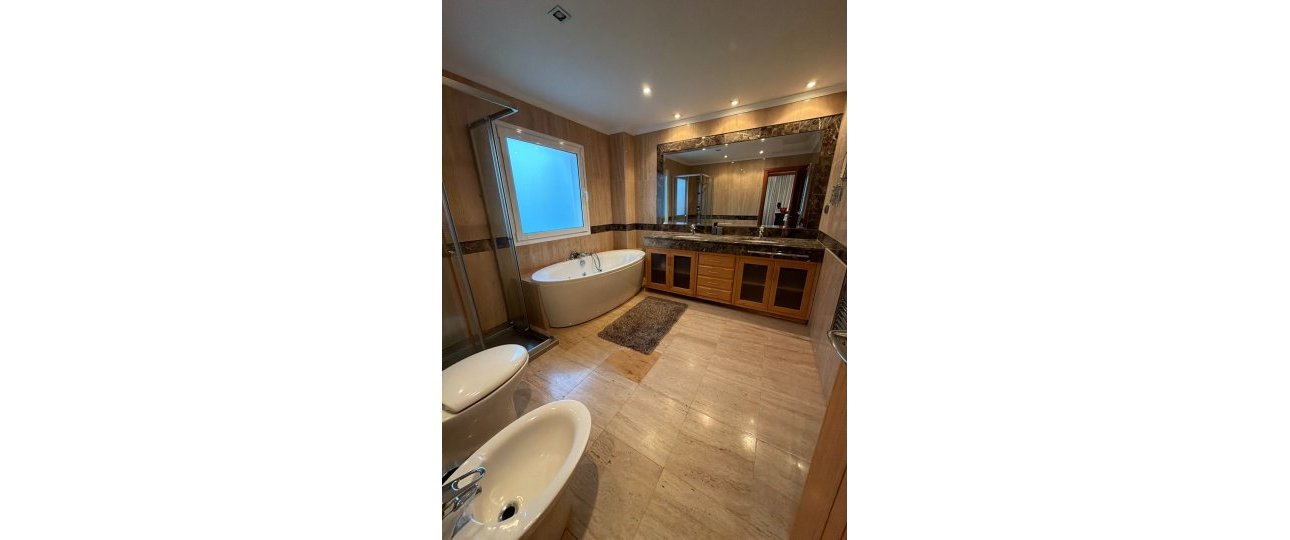 Resale - apartment - Marbella - Puerto Banús