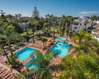 Resale - apartment - Marbella - Puerto Banús