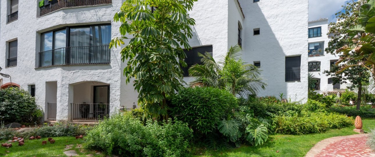 Resale - apartment - Marbella - Puerto Banús