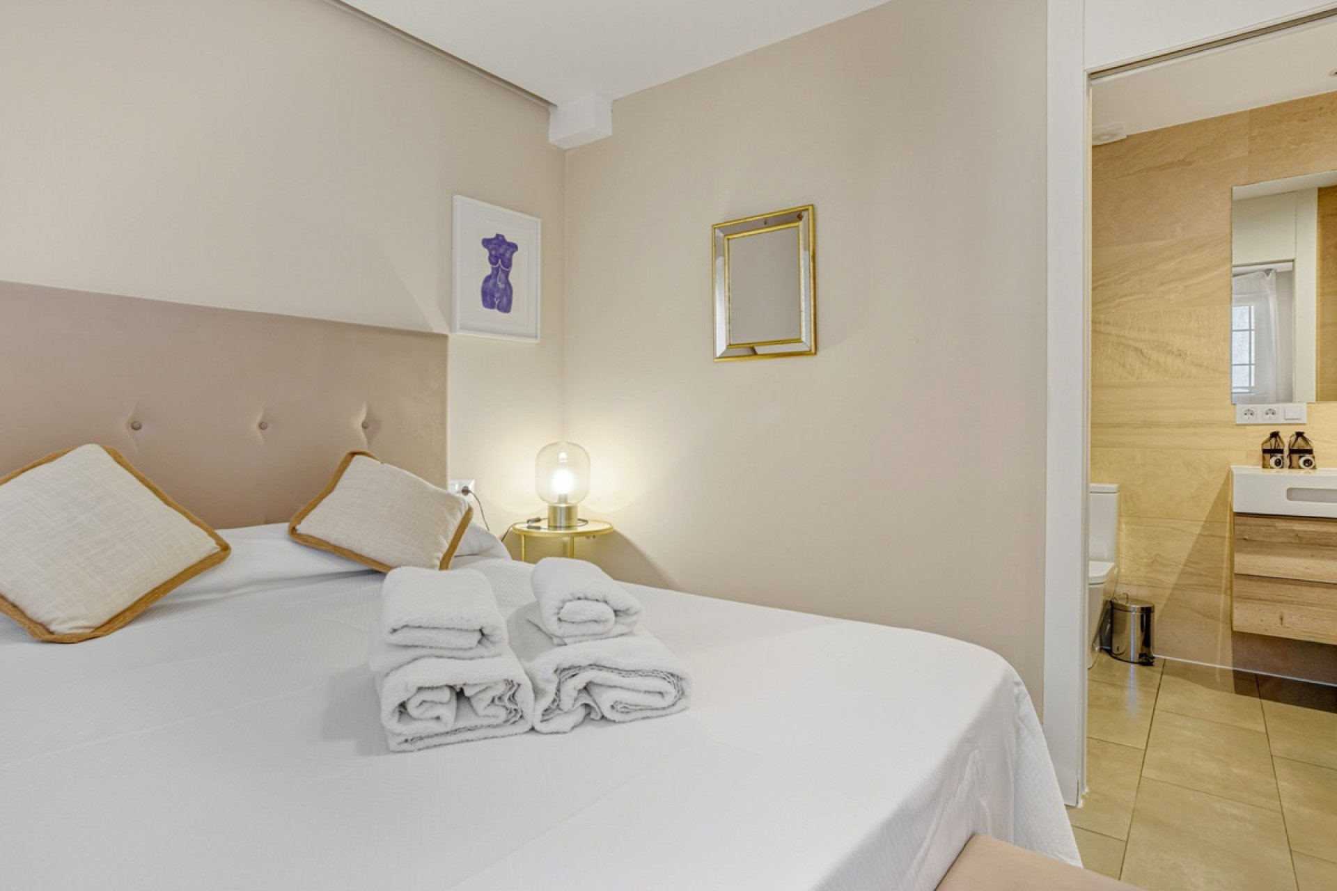 Resale - apartment - Marbella - Puerto Banús