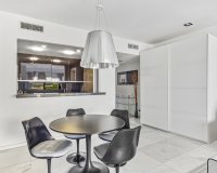 Resale - apartment - Marbella - Puerto Banús
