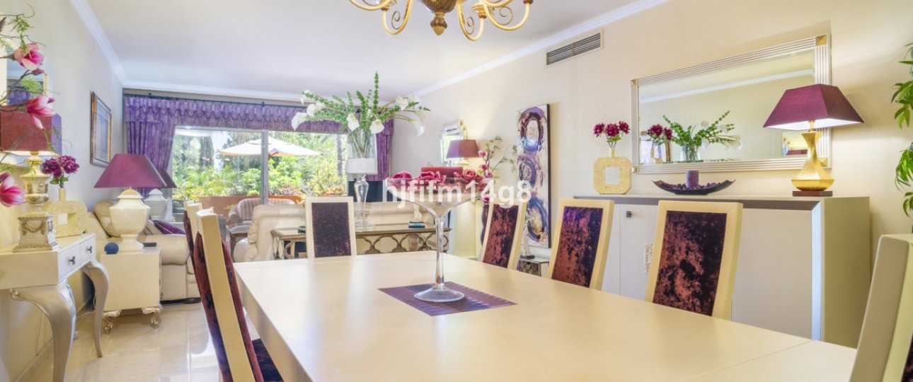 Resale - apartment - Marbella - Puerto Banús