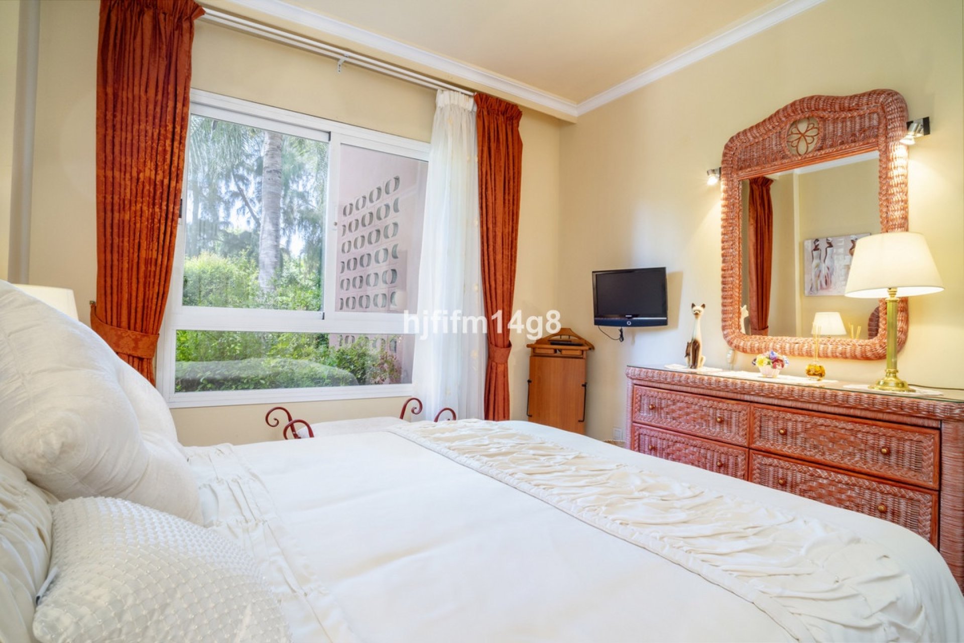 Resale - apartment - Marbella - Puerto Banús