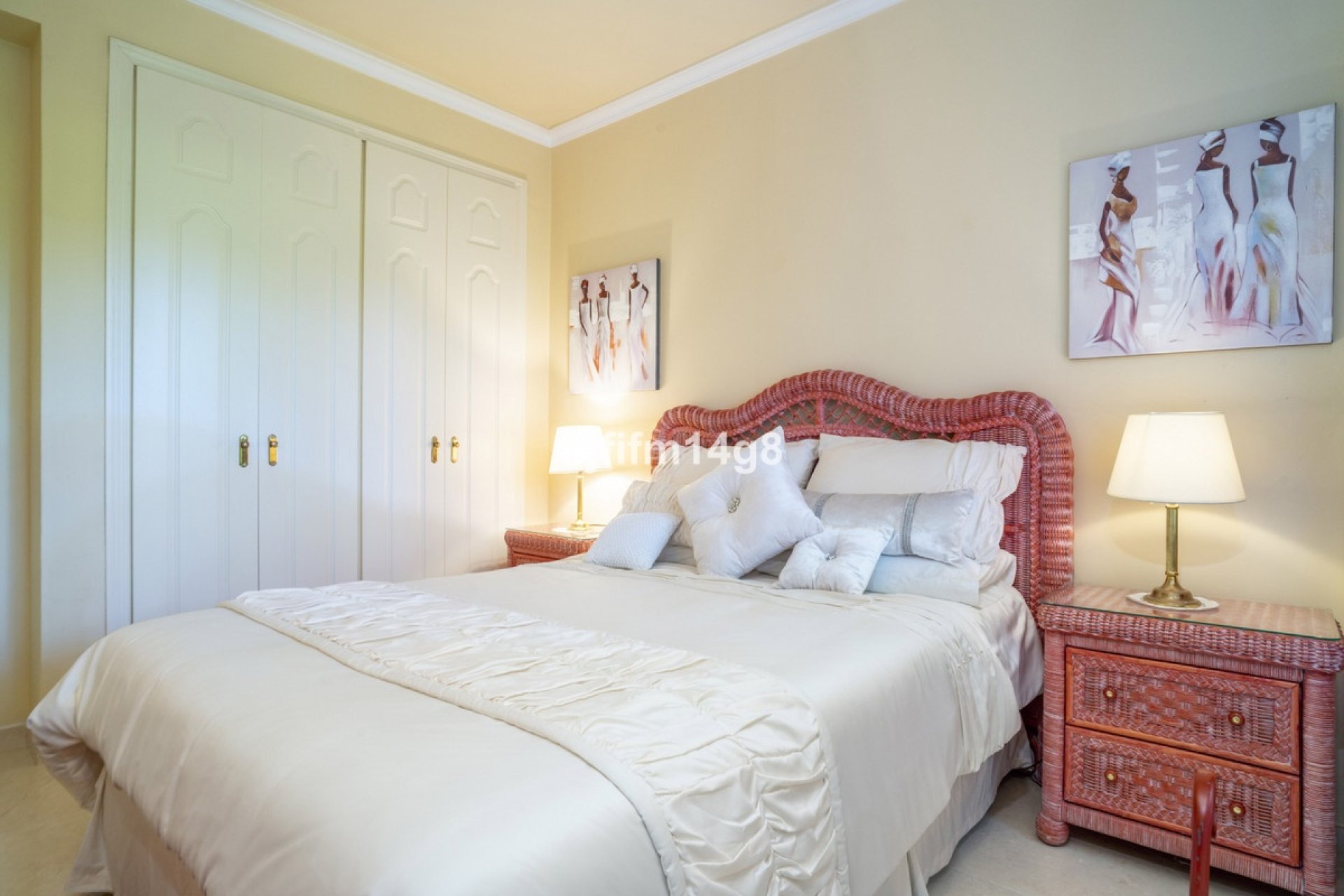 Resale - apartment - Marbella - Puerto Banús