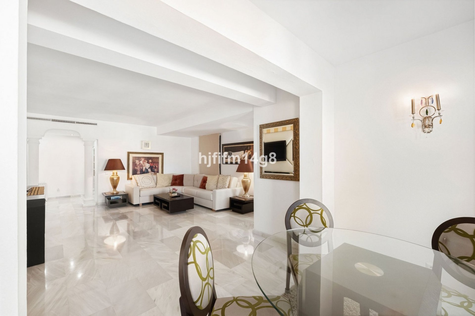 Resale - apartment - Marbella - Puerto Banús