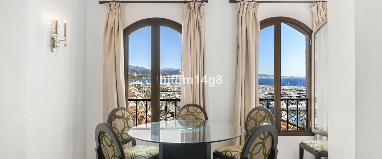 Resale - apartment - Marbella - Puerto Banús