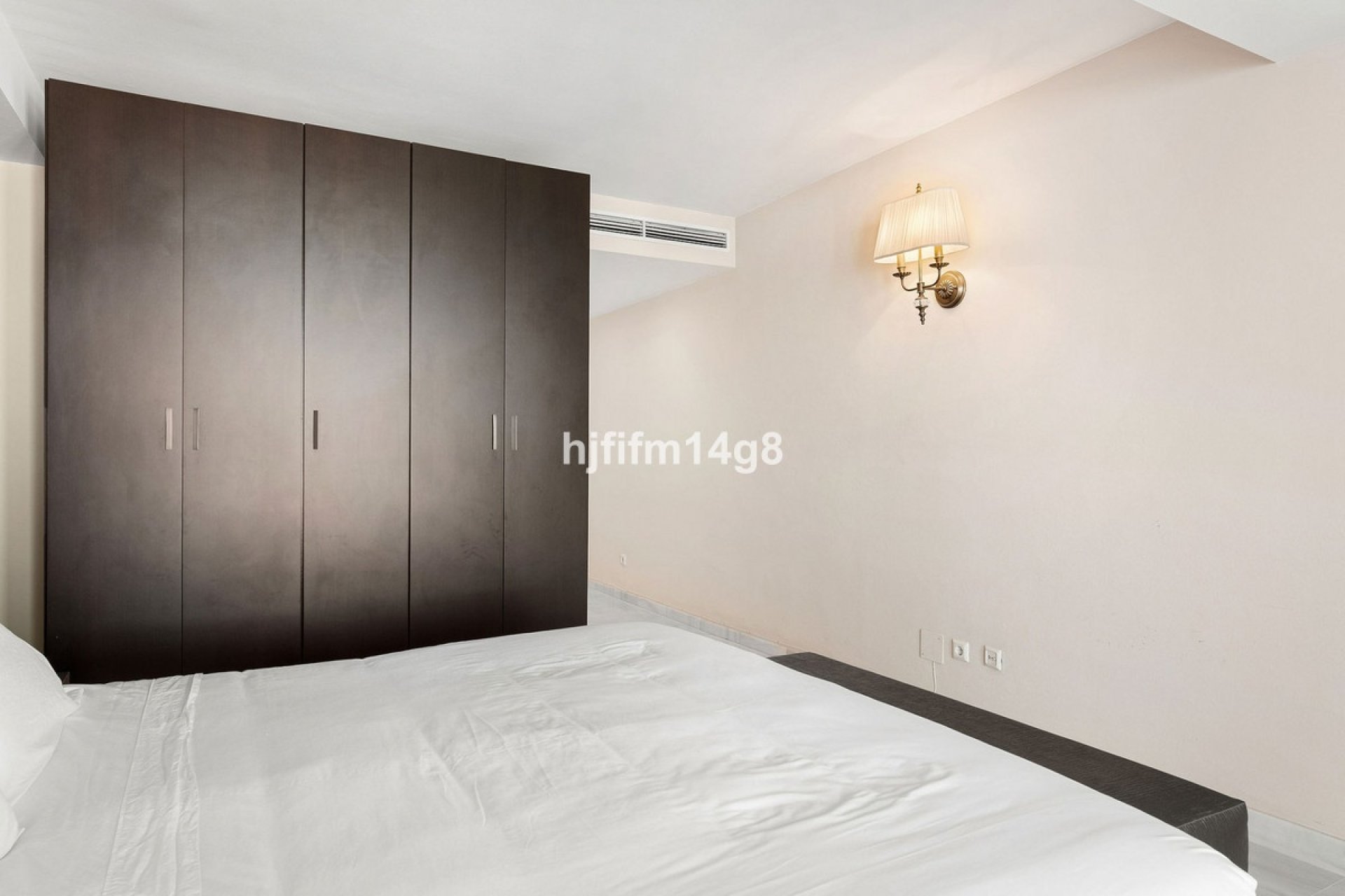 Resale - apartment - Marbella - Puerto Banús